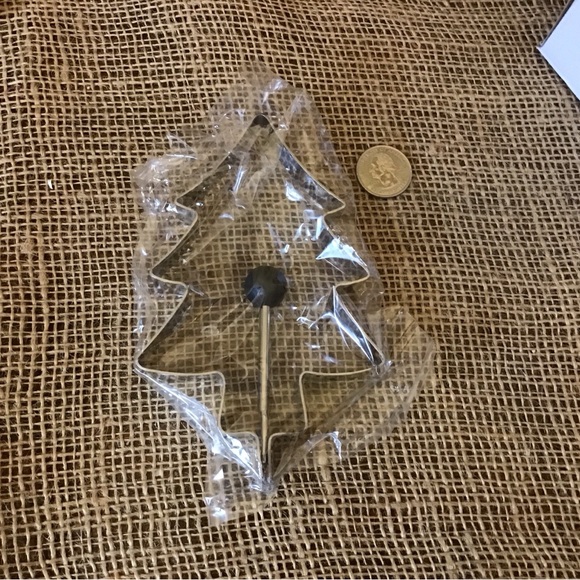 NWT Holiday Pancake Molds. 6 stainless steel with adjustable handles. - Picture 9 of 12